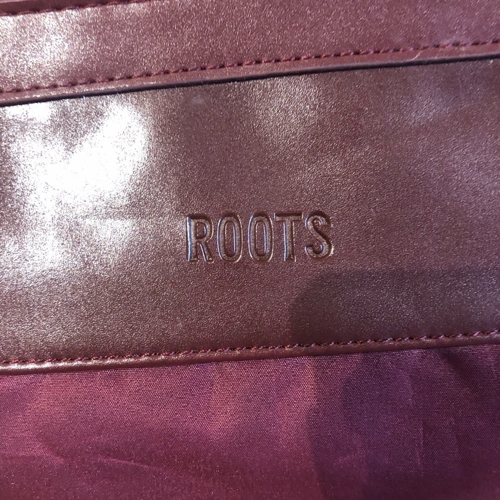Roots Burgundy Nylon & Faux Leather Crossbody Messenger Bag - Picture 7 of 9